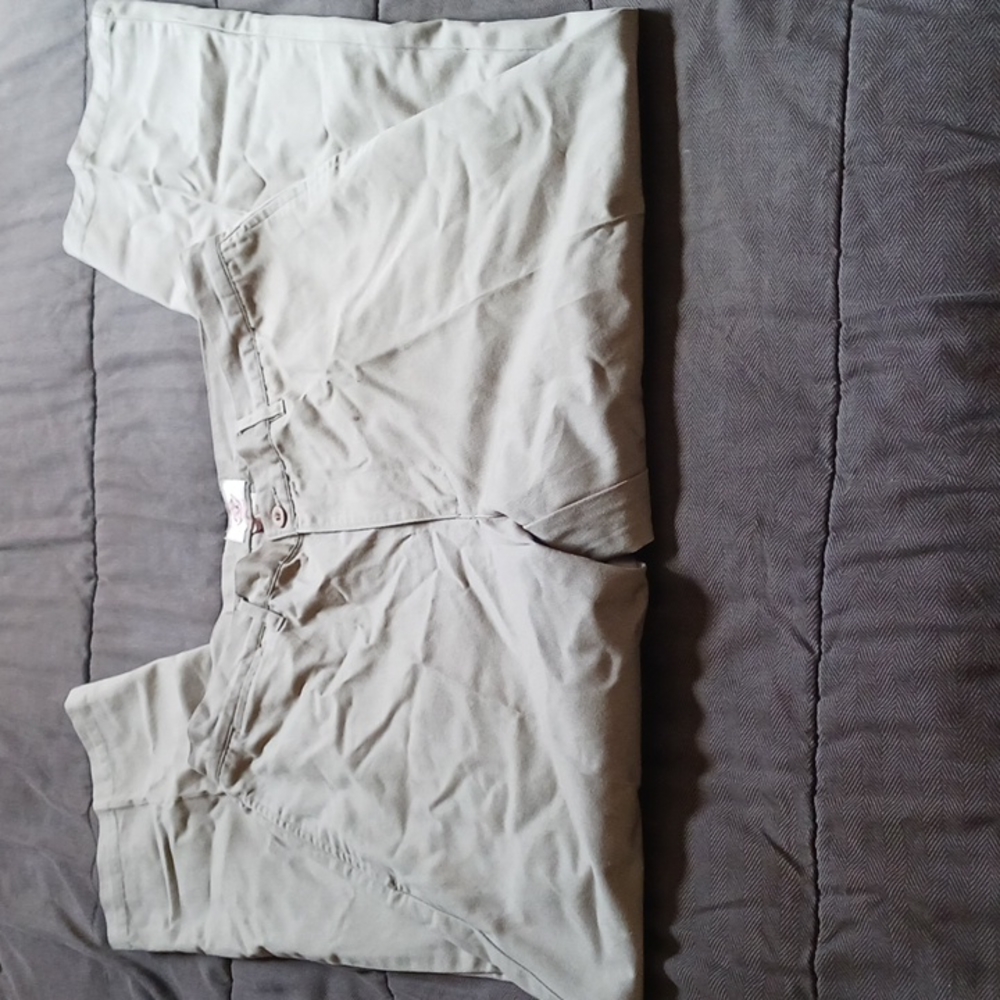 NWOT Men's khaki pants